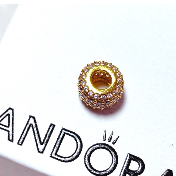 PANDORA Sparkling Pave Triple-row charm w/box - Picture 5 of 8